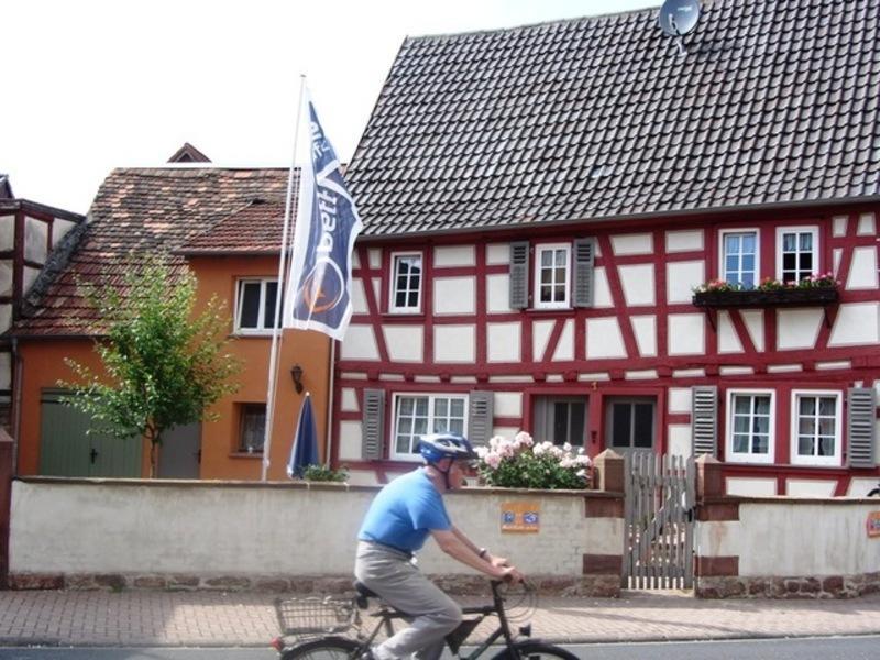 Haus Nostalgie Apartamento Kleinheubach Habitación foto
